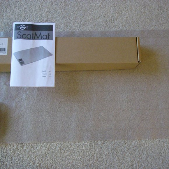 Scat Mat - indoor pet training mat - New in Box - Picture 4 of 6